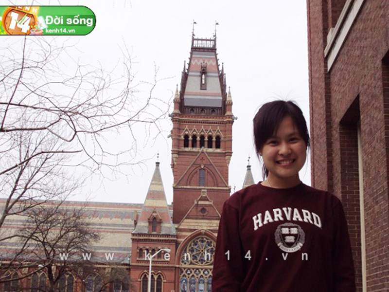 Gia đình duy nhất Việt Nam có 2 con gái theo học Đại học Harvard